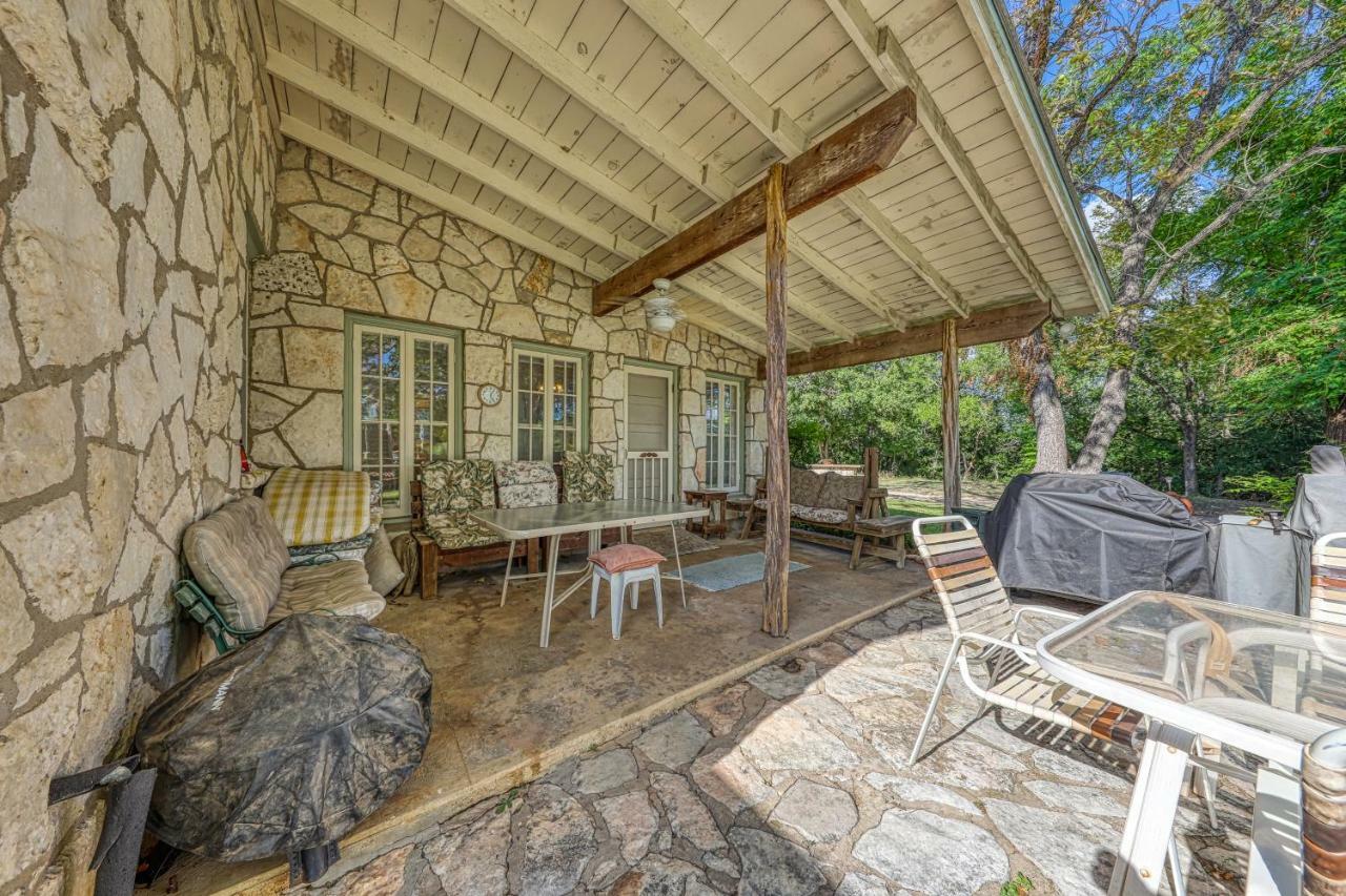 Bumblebee Lodge Ingram Exterior foto